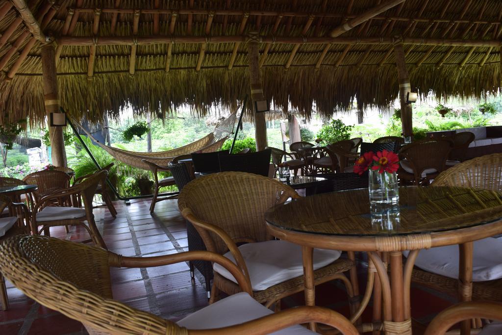 Palomino Breeze Hostal Екстер'єр фото