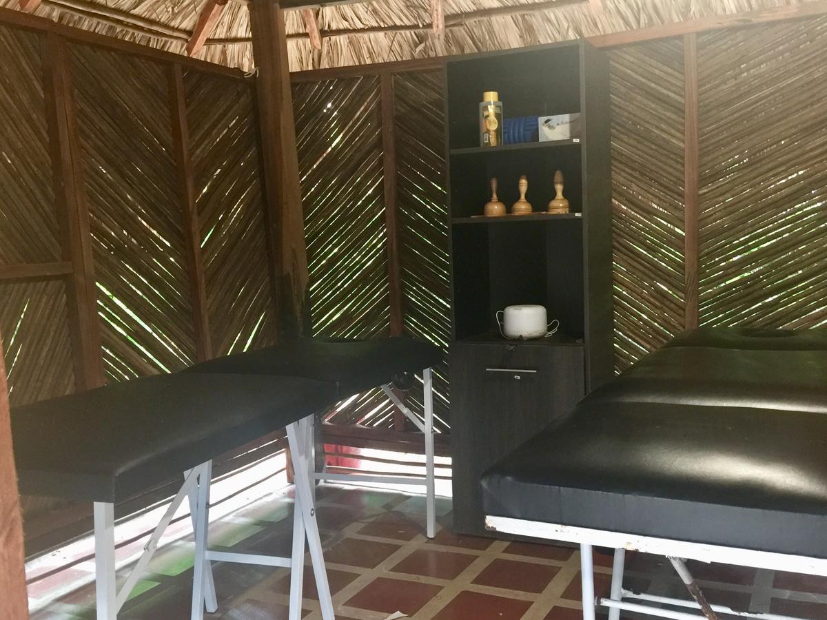 Palomino Breeze Hostal Екстер'єр фото